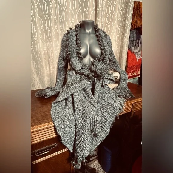 Midi Waterfall Gray Cardigan Faux Fur Laced Trim - Picture 2 of 14